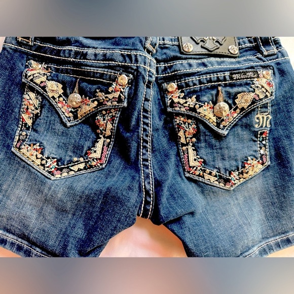 Miss Me Dark Blue Jean Shorts Excellent Condition - Picture 3 of 10